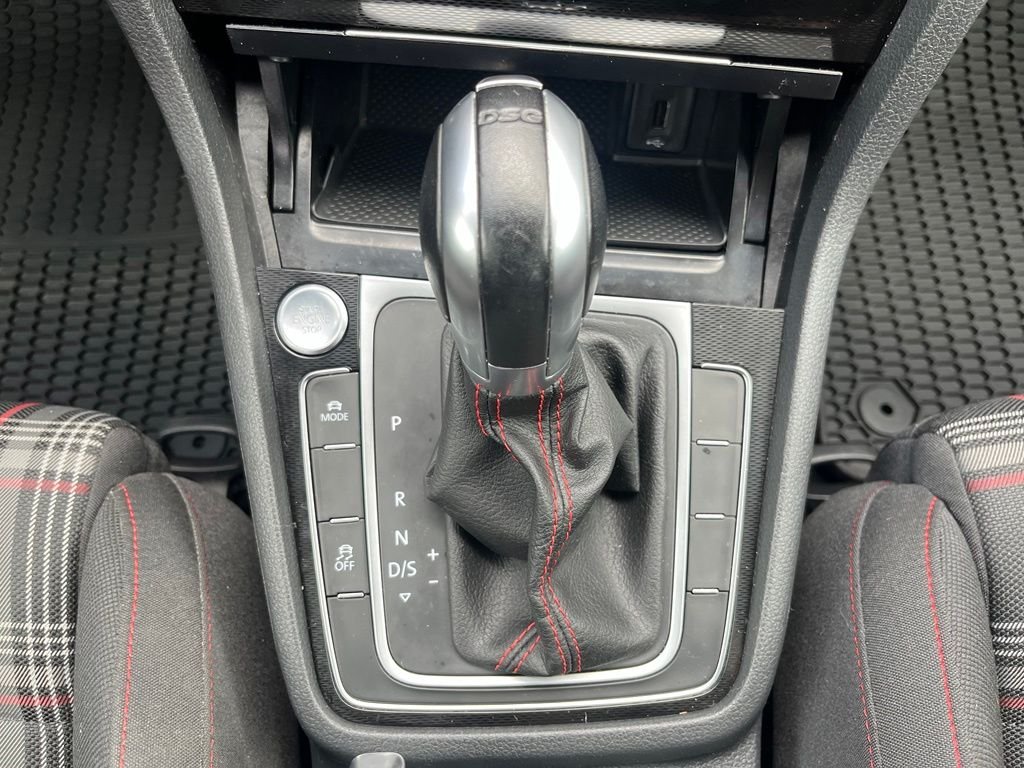 Used 2017 Red Volkswagen Sport image 15