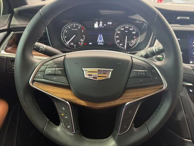 Used 2025 Black Cadillac Premium Luxury image 22