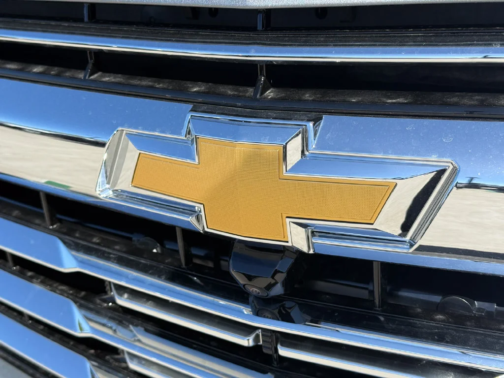 New 2027 Sterling Gray Metallic Chevrolet Premier image 2