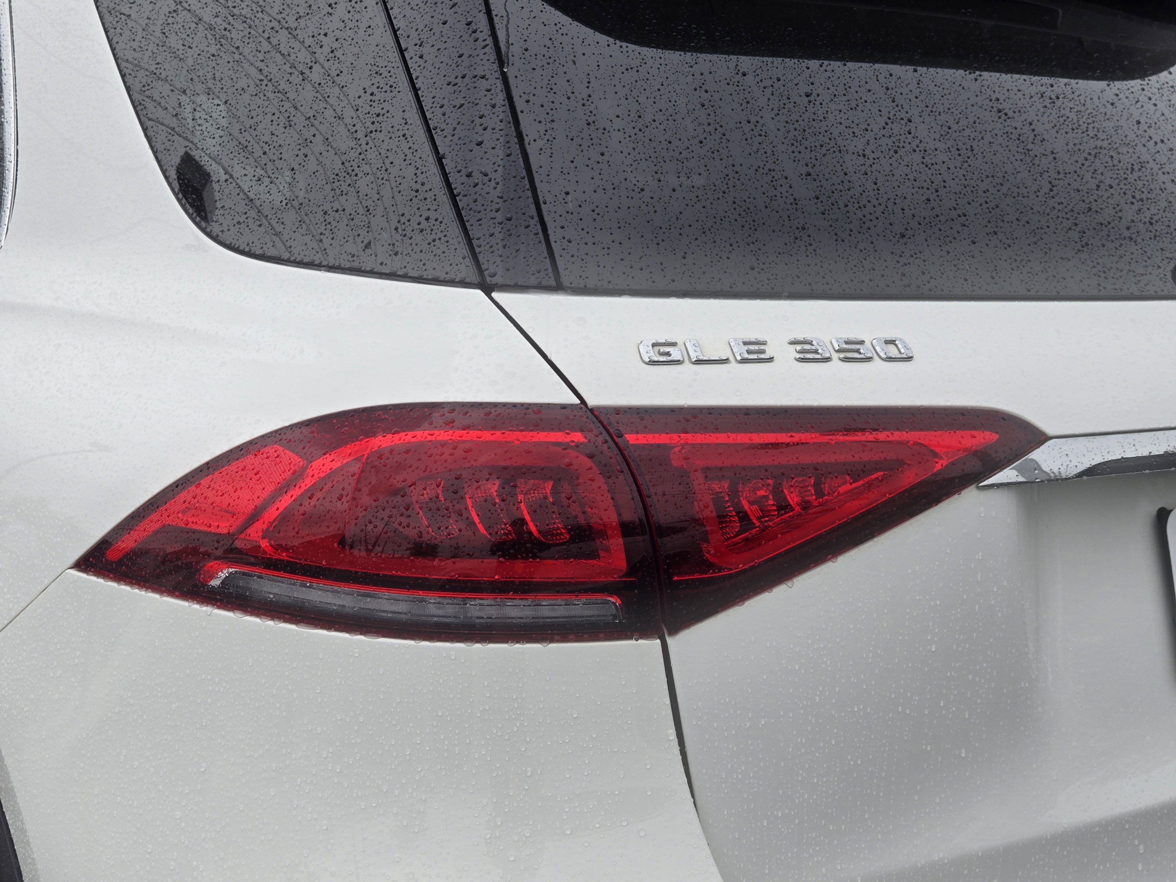 Used 2020 White Mercedes-Benz GLE 350 image 8