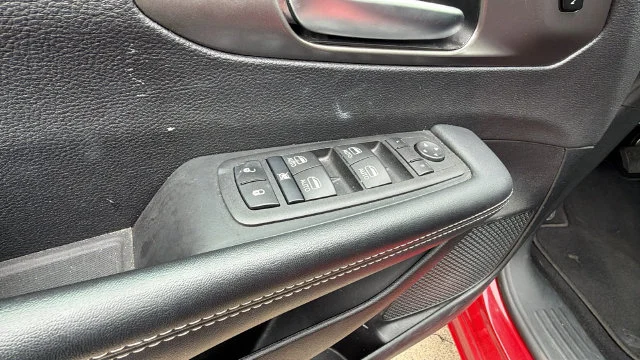 Used 2025 Red Chrysler Select image 17