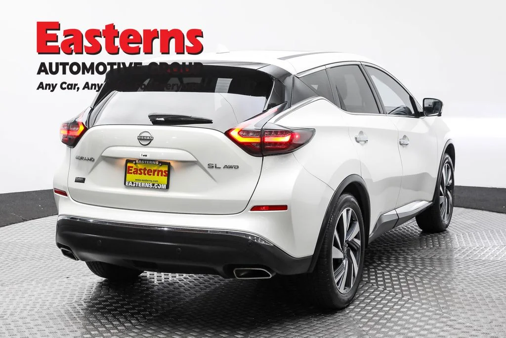Used 2023 White Nissan SL image 5