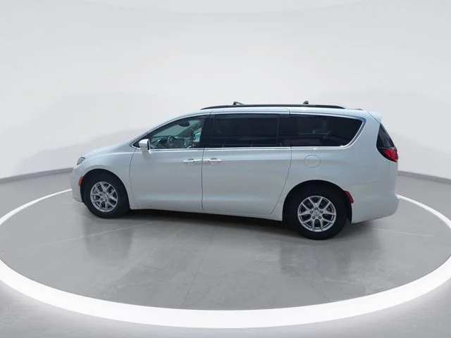 Used 2022 White Chrysler Touring L image 6