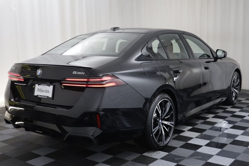 New 2027 Black Sapphire Metallic BMW 530i xDrive image 17