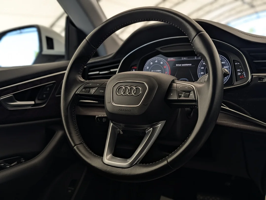 Used 2019  Audi Technik - S-Line - Leather - Sunroof - HUD - Healed/Ventilated Seats image 15