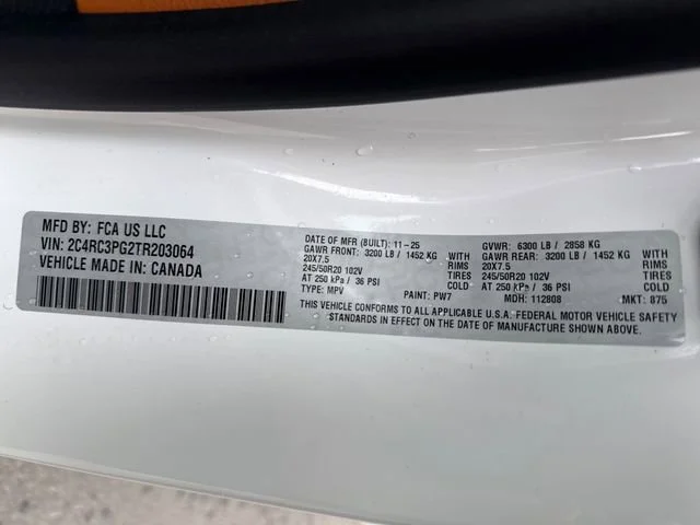 New 2026 Bright White Clear-Coat Exterior Paint Chrysler Pinnacle image 16