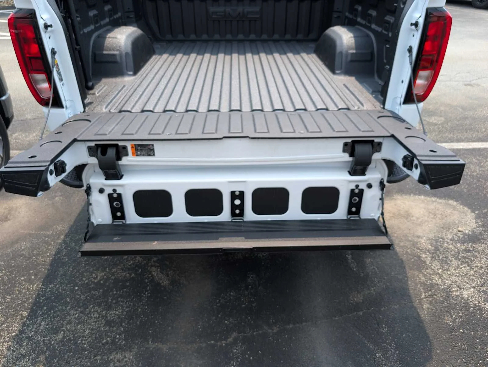 New 2026 Summit White GMC Elevation image 7