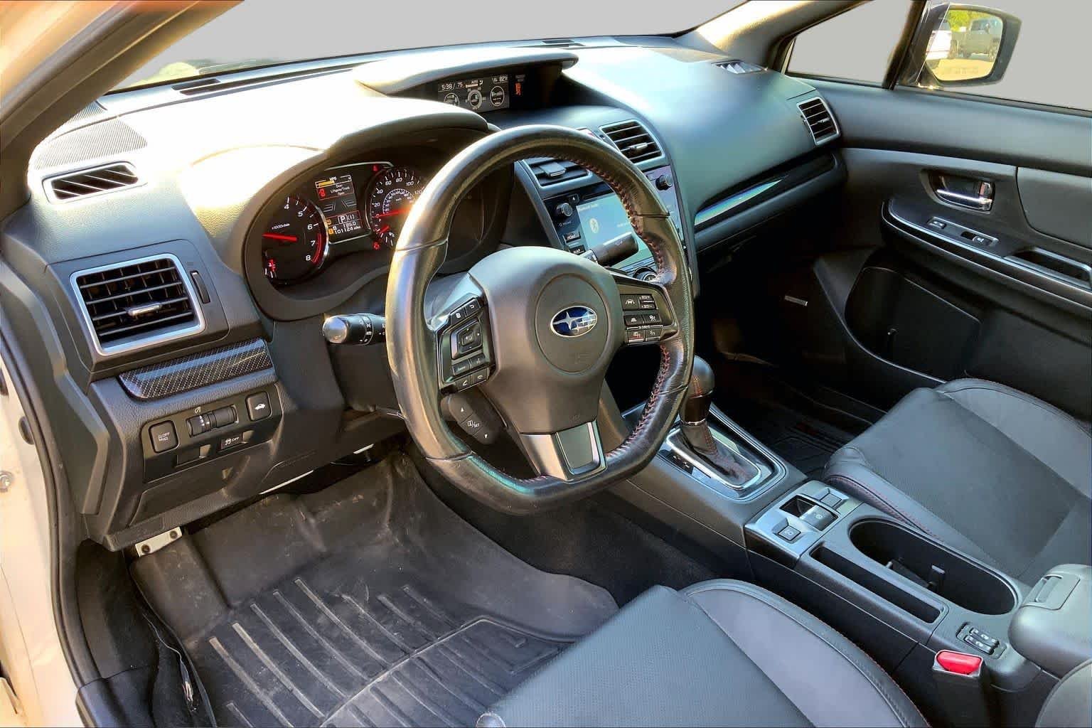 Used 2018 Crystal White Pearl Subaru Limited image 15