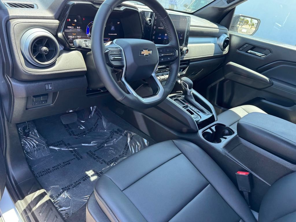 New 2025 Summit White Chevrolet WT/LT image 15