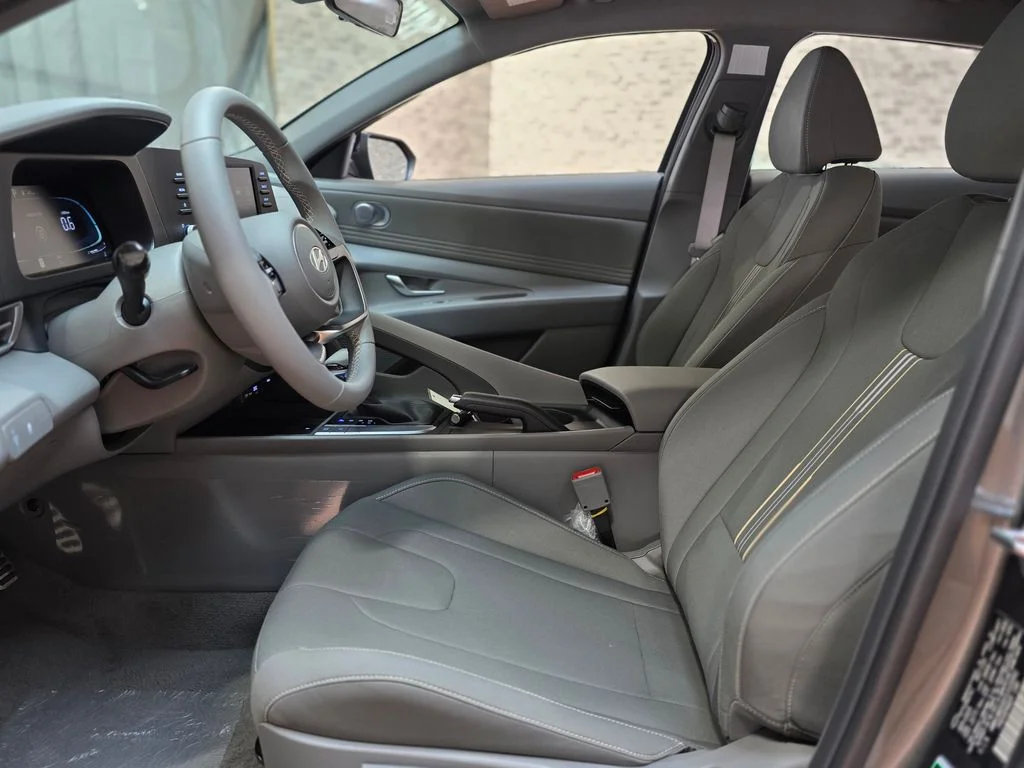 New 2026 Amazon Gray Hyundai SEL Sport image 14