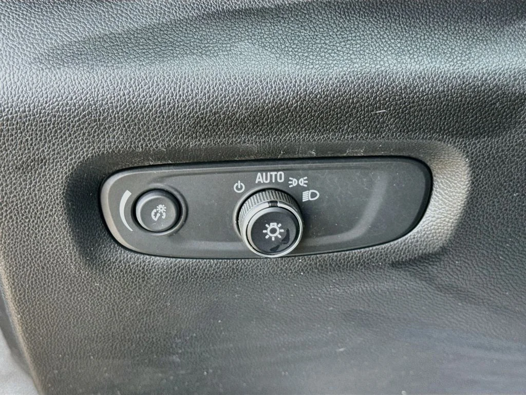 Used 2019 Gray Chevrolet LS image 11