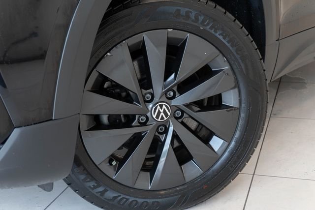 Used 2022 Black Volkswagen 1.5T S image 2