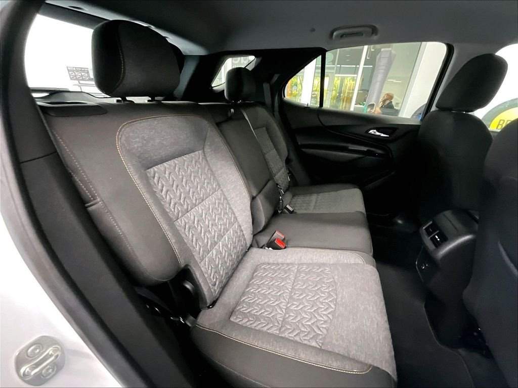 Used 2024 Summit White Chevrolet LT image 16