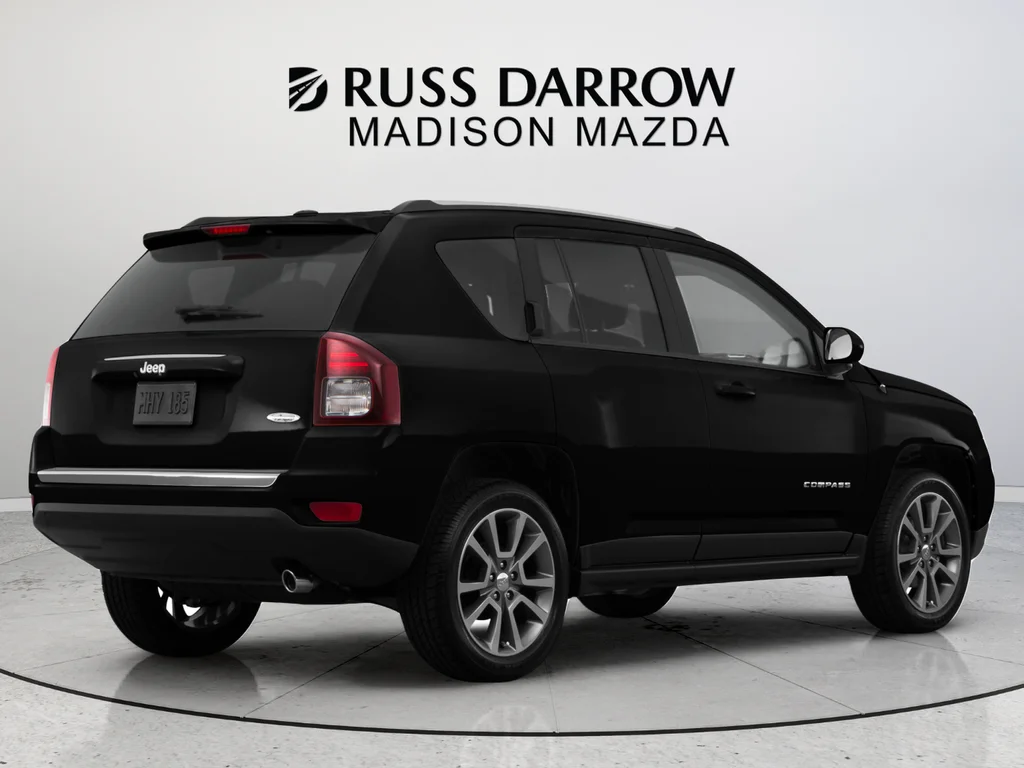 Used 2017 Black Jeep Latitude image 3