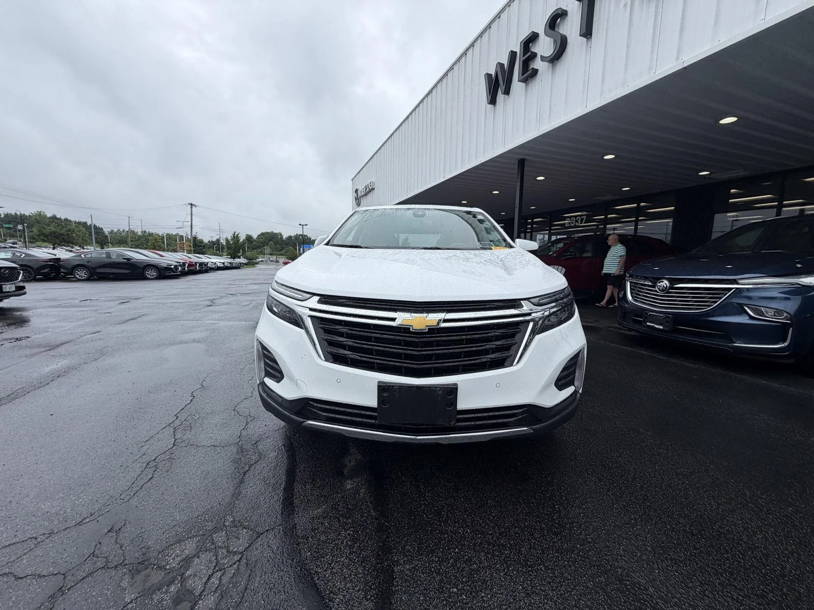 Used 2023 Summit White Chevrolet LT image 4