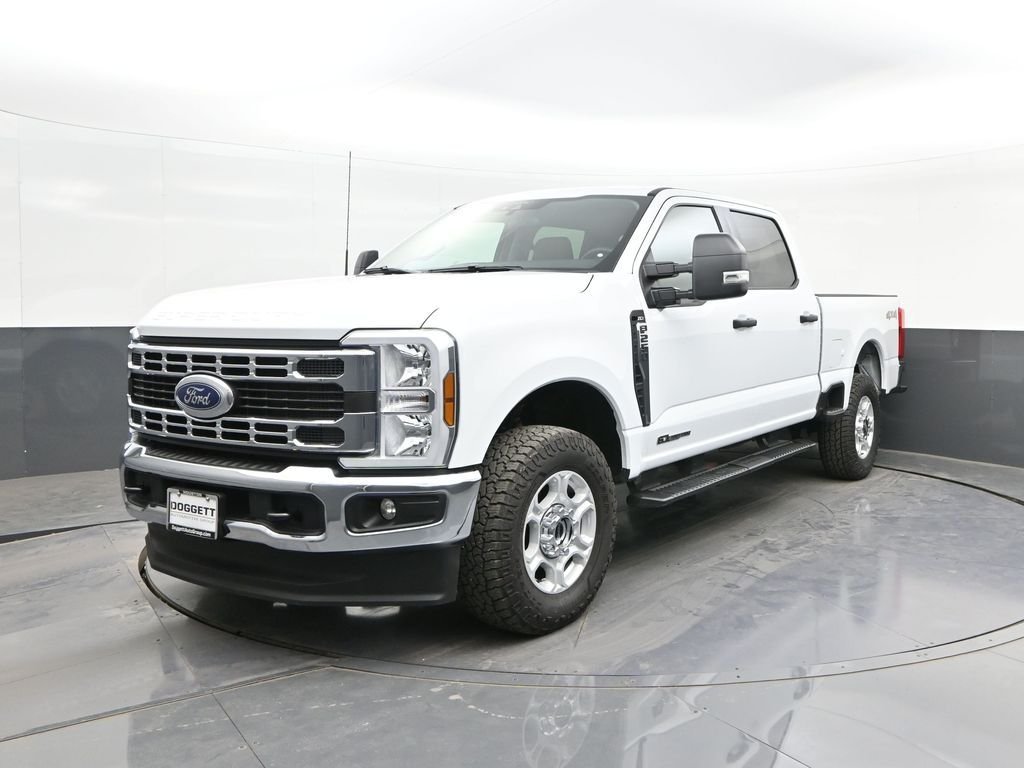 Used 2025 White Ford XLT image 29