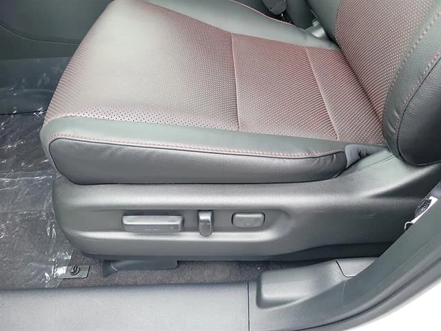 New 2026 Platinum White Pearl Honda Black Edition image 13