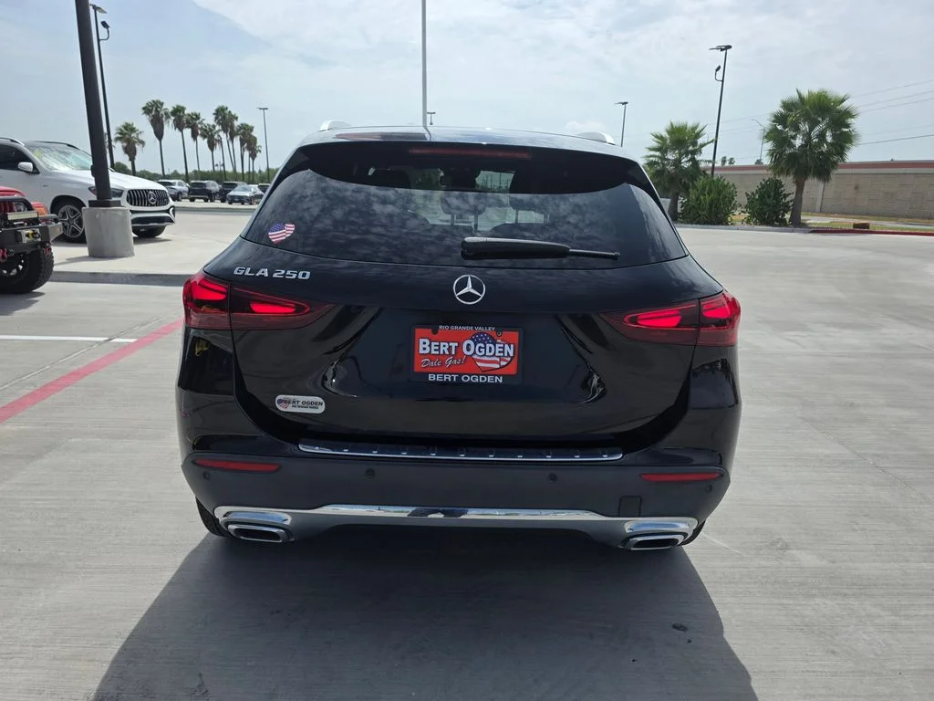Certified Used 2024 Black Mercedes-Benz GLA 250 image 6