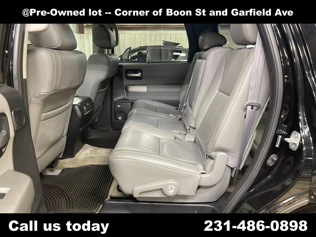 Used 2008  Toyota Limited image 20