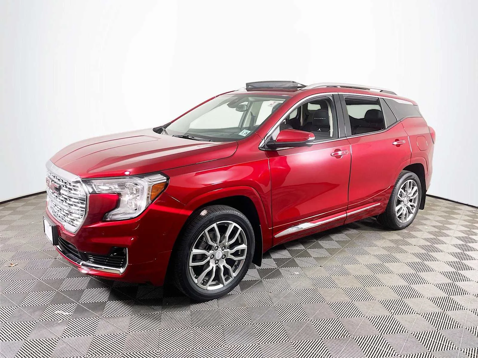 2023 GMC Terrain Denali AWD's photo