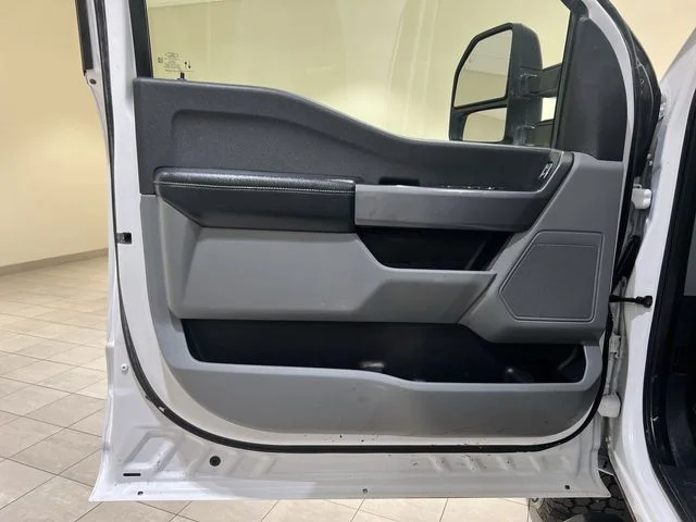 Certified Used 2024 Oxford White Ford XLT image 19