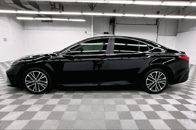 2025 Toyota Camry XLE - Photo 14