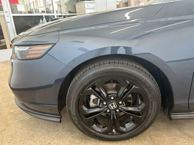 Used 2025 Blue Honda SE image 21