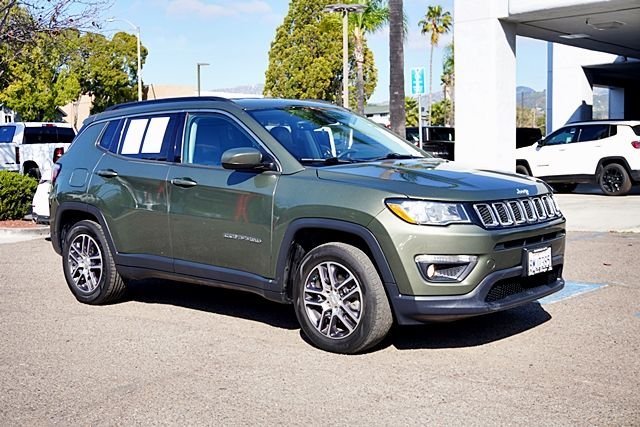 Used 2018 Green Jeep Latitude image 5