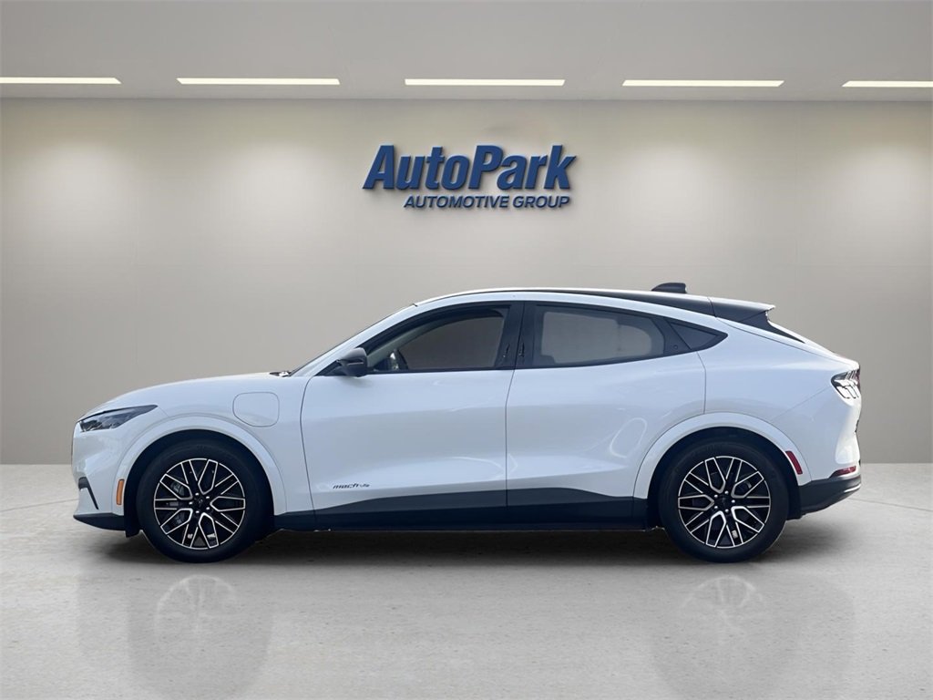2025 Ford Mustang Mach-E Premium photo 4
