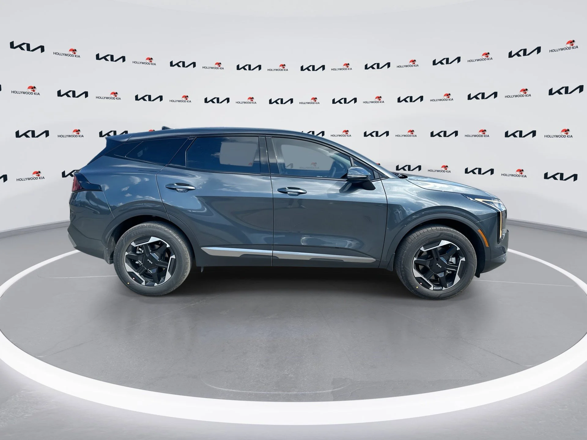New 2026 Gravity Gray Kia S image 9