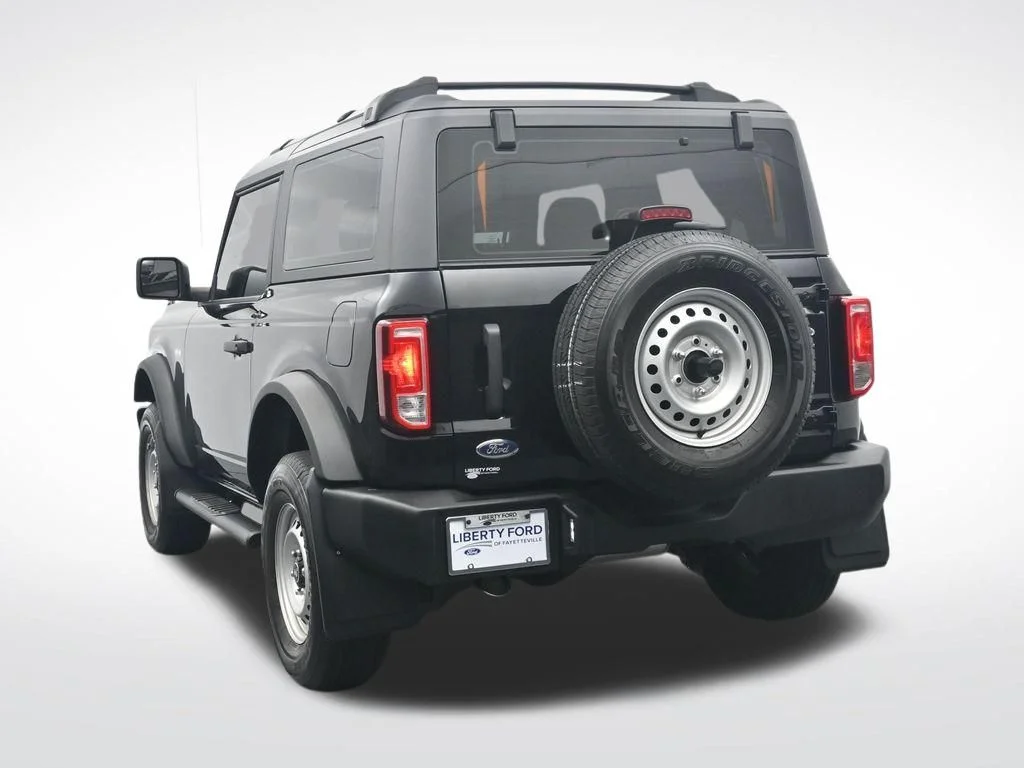Used 2022 Black Ford Base image 9