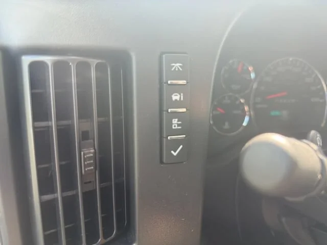 Used 2025 Summit White Chevrolet WT image 22