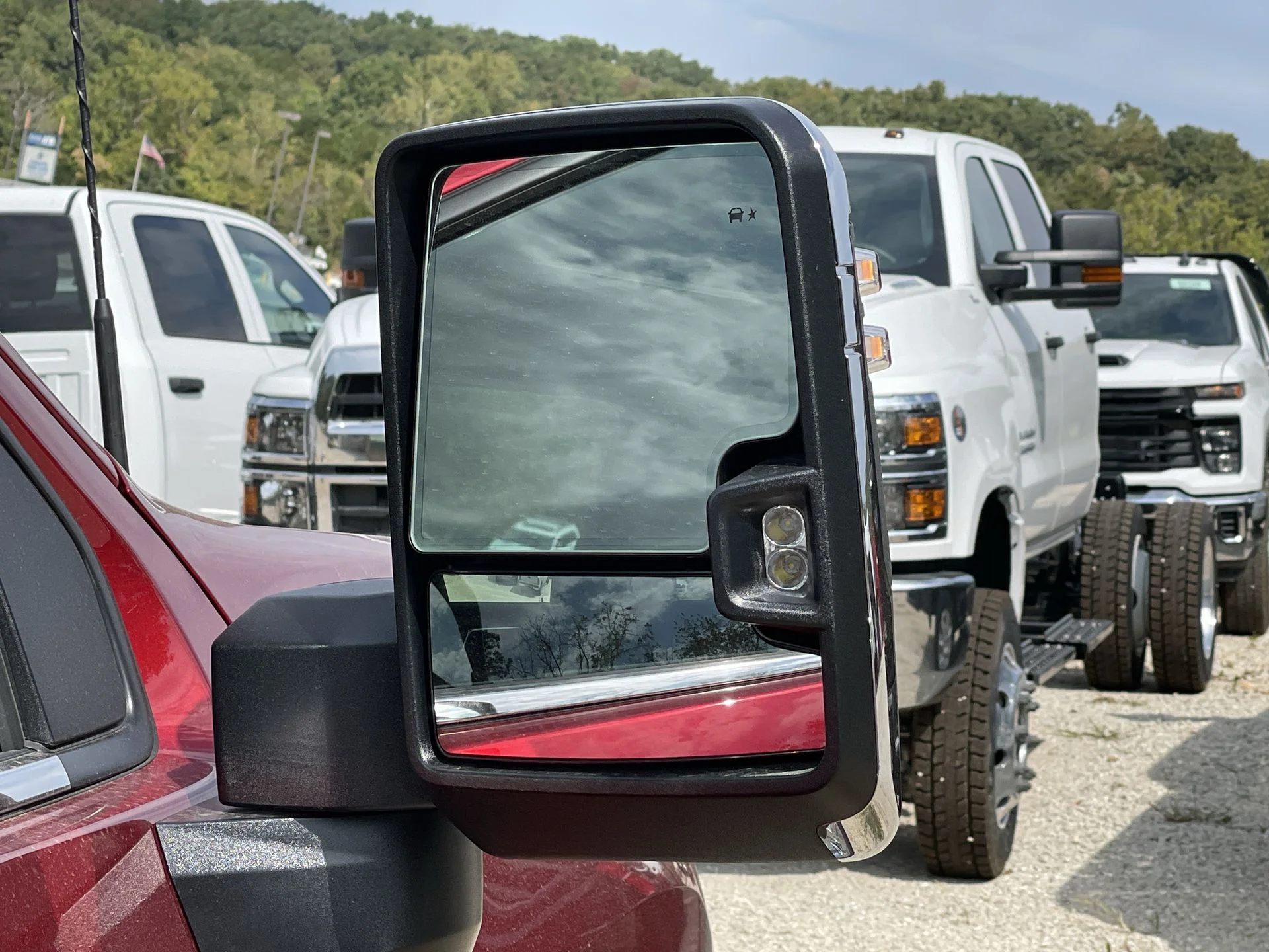 New 2025 Radiant Red Tintcoat Chevrolet High Country image 34