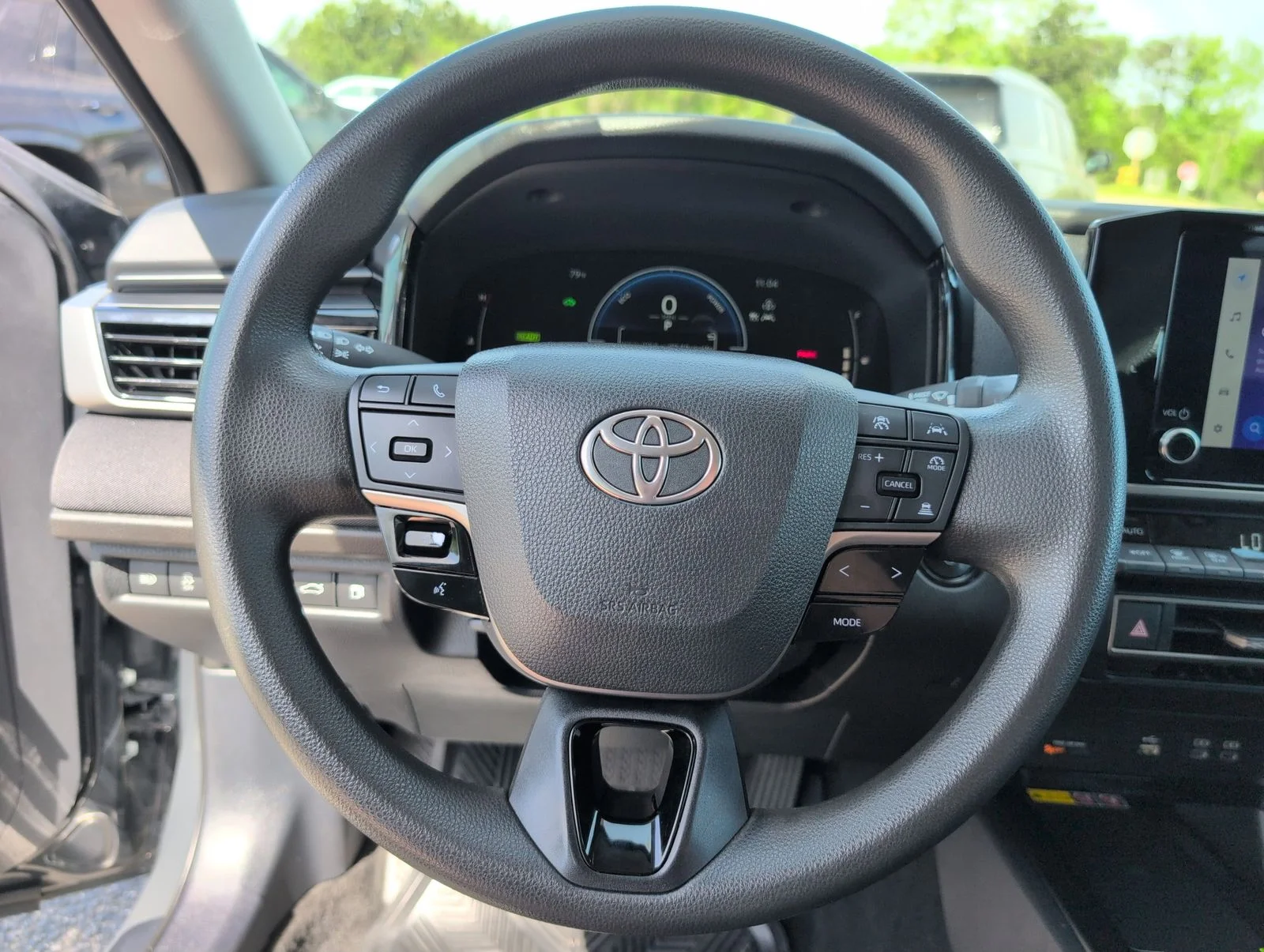 Used 2025  Toyota LE image 26