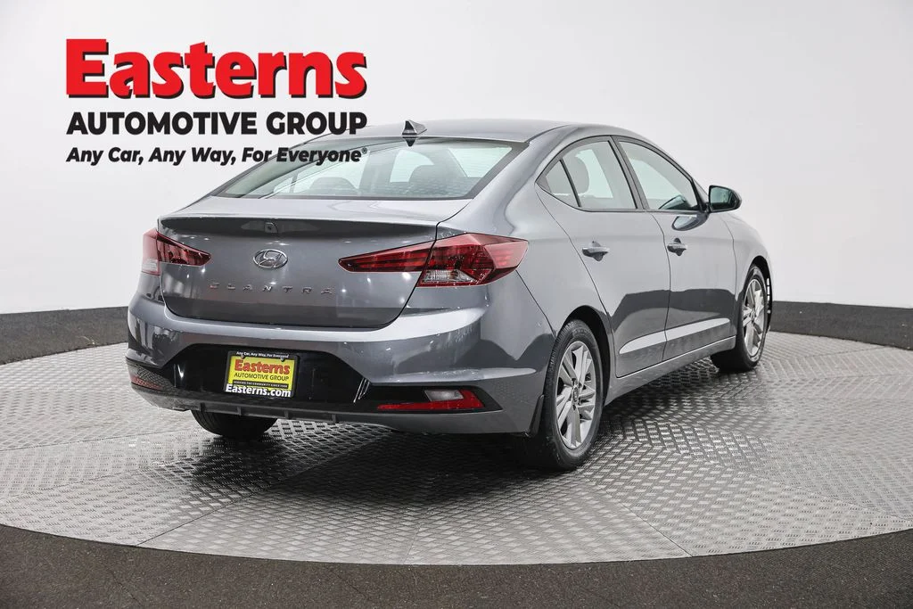 Used 2019 Gray Hyundai Value Edition image 5