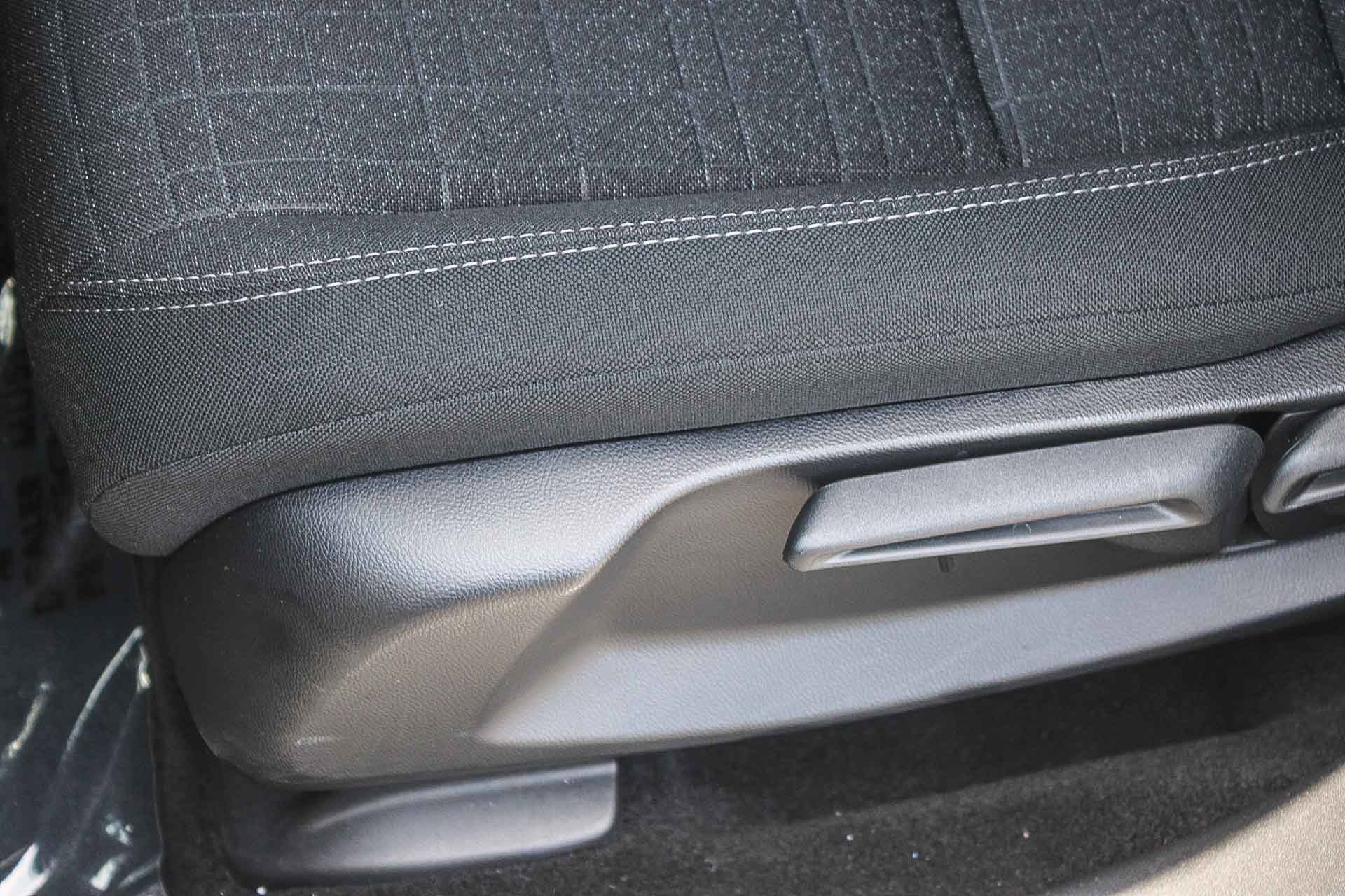 2025 Honda HR-V LX - Photo 48