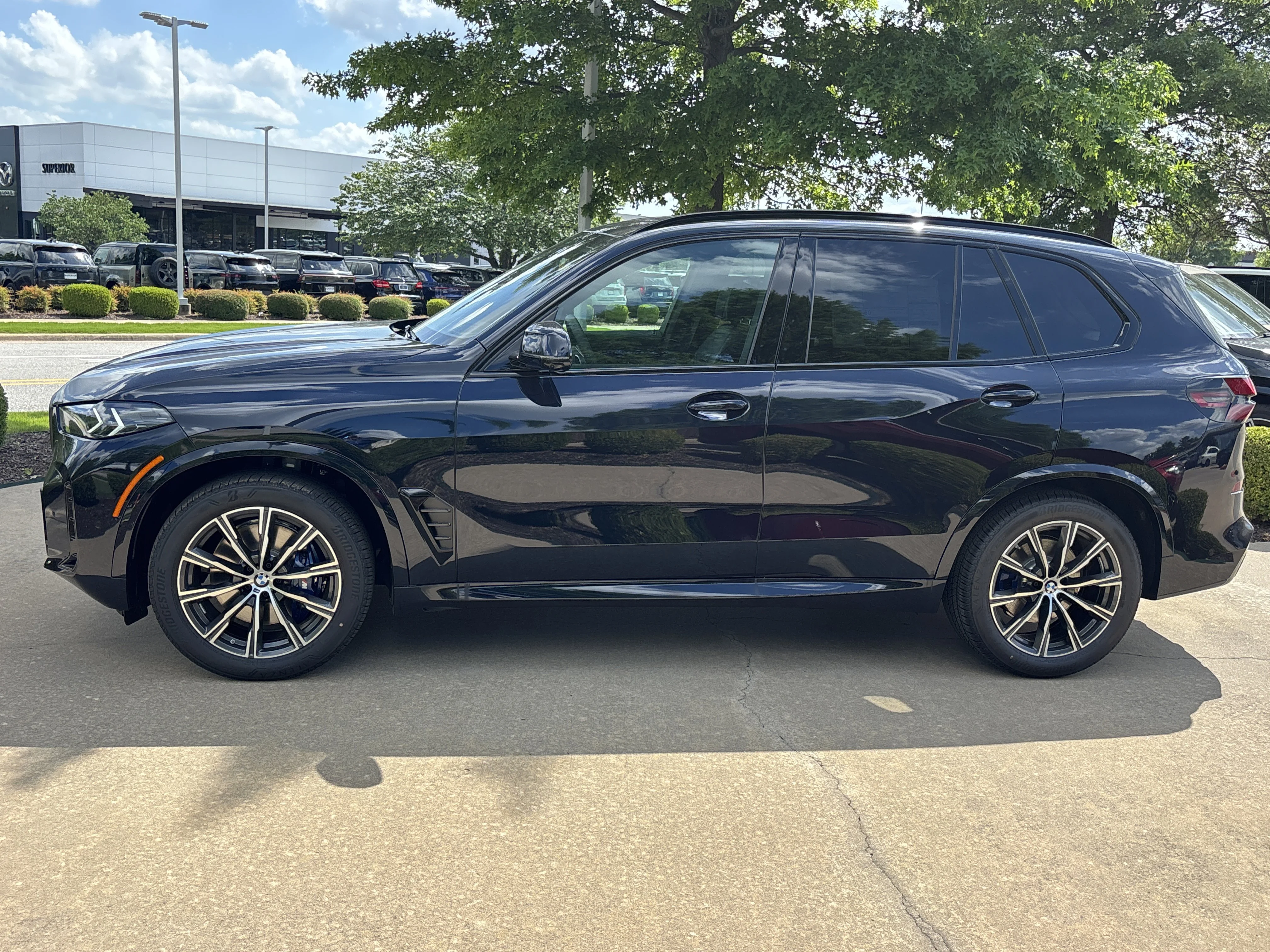 New 2026 0416 Carbon Black Metallic BMW xDrive40i image 2