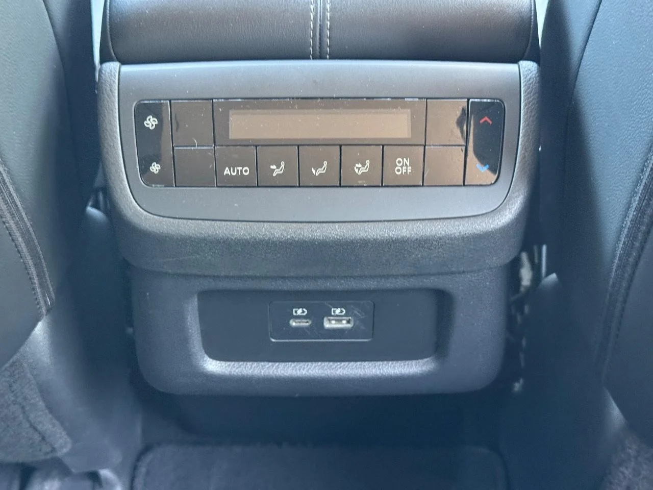 Used 2025 Brilliant Silver Metallic Nissan SL image 18