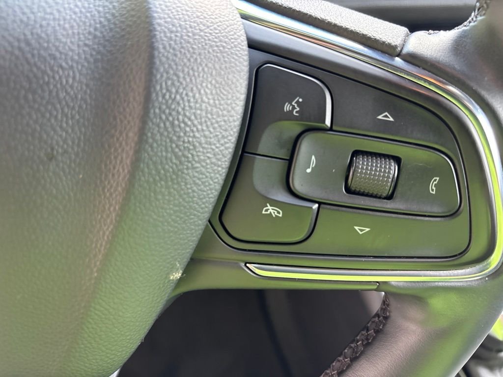 Used 2025 White Buick Avenir image 15