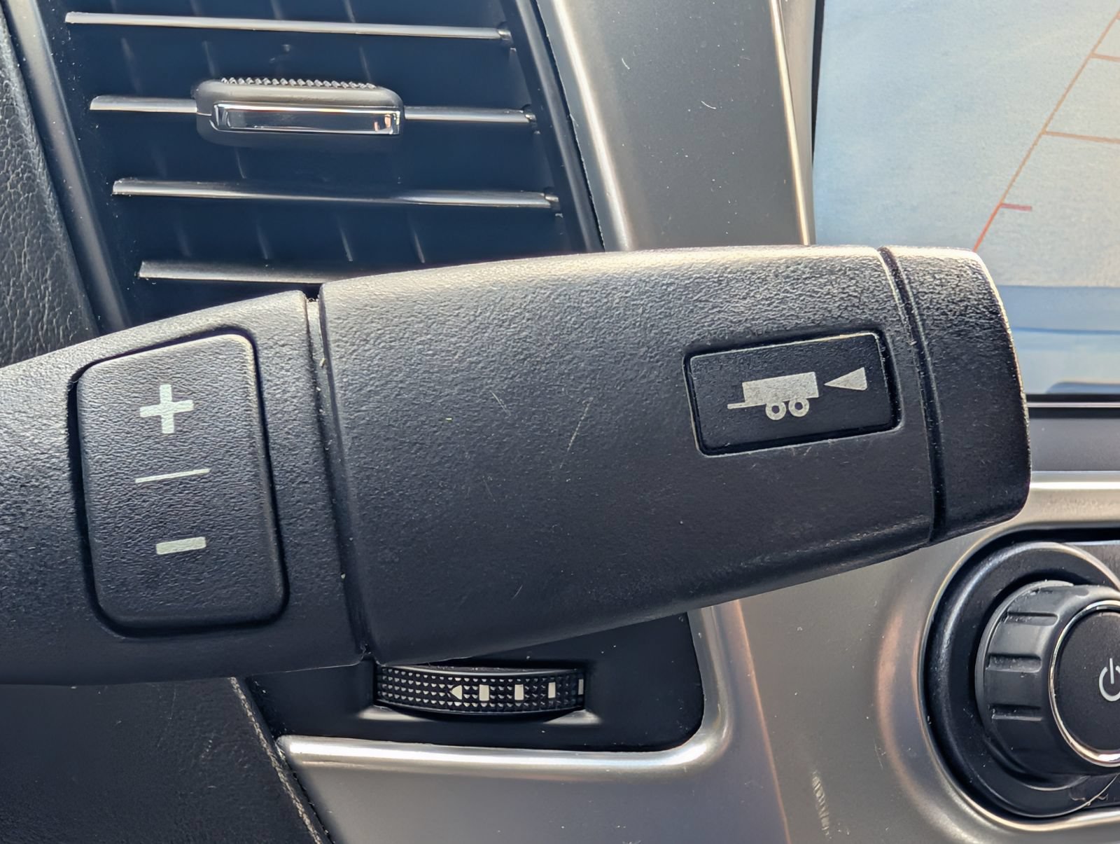 Used 2020 SHADOW GRAY METALLIC Chevrolet LS image 29