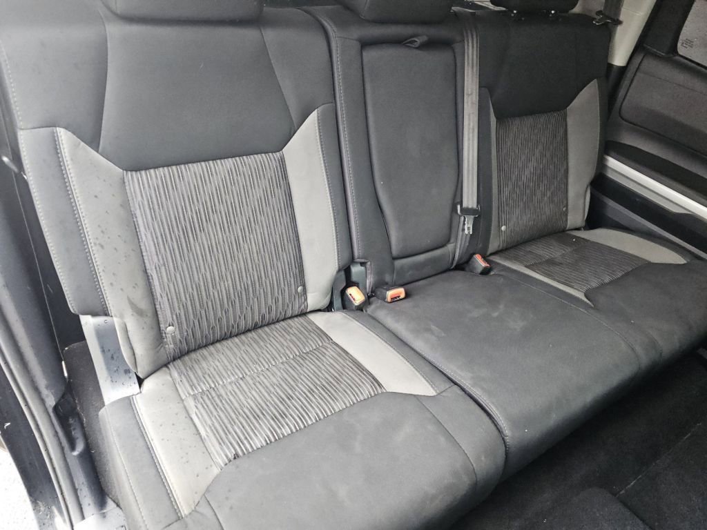 Used 2015 Black Toyota SR5 image 28