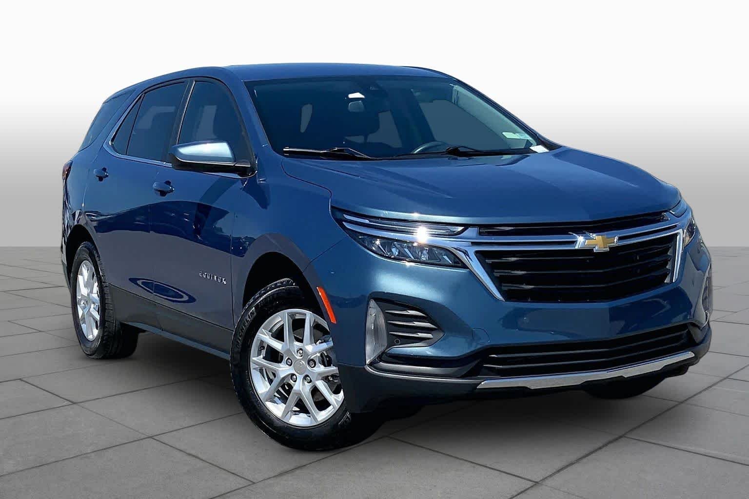 Used 2024 Lakeshore Blue Metallic Chevrolet LT image 3