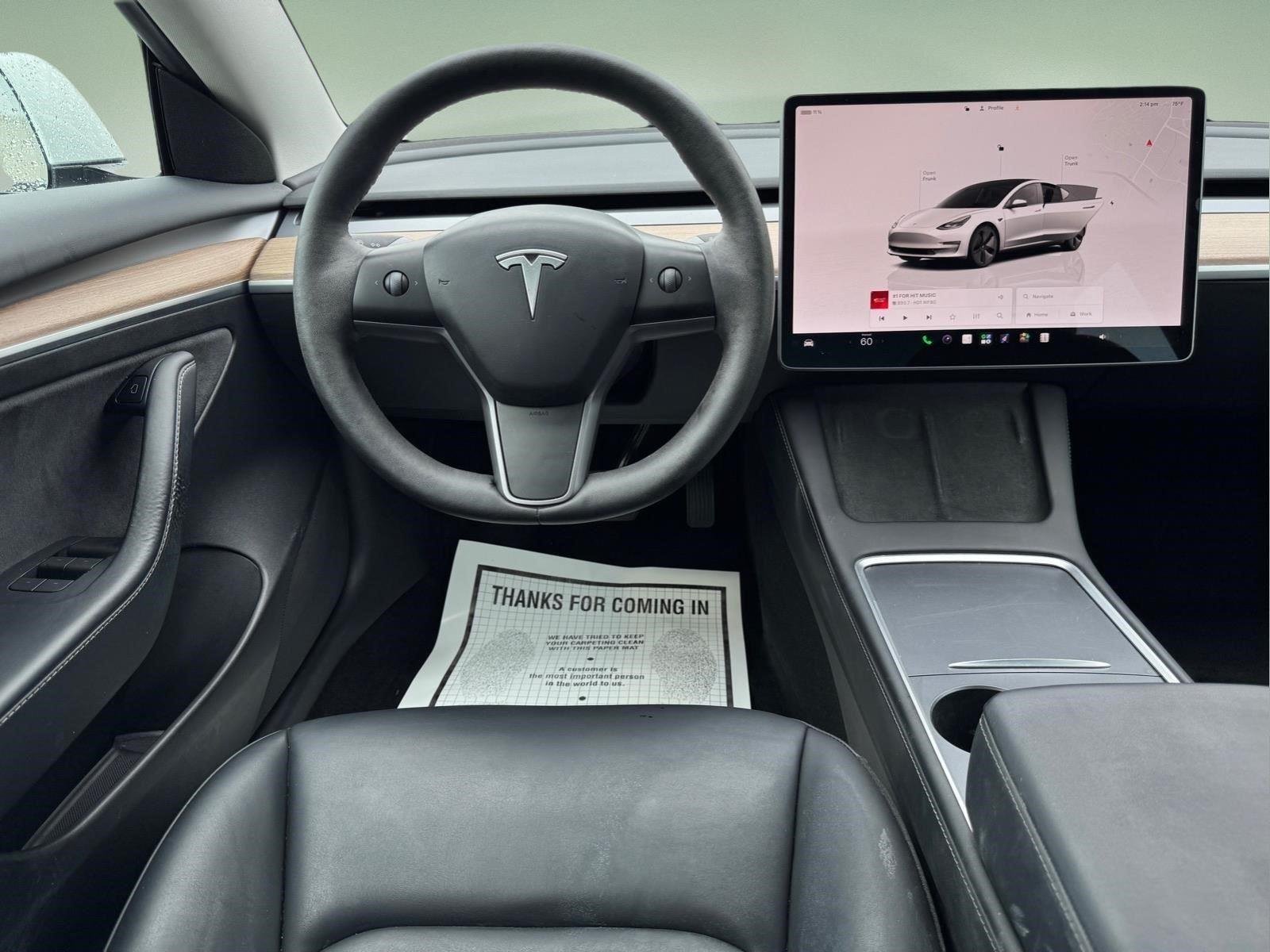 Used 2023  Tesla  image 11