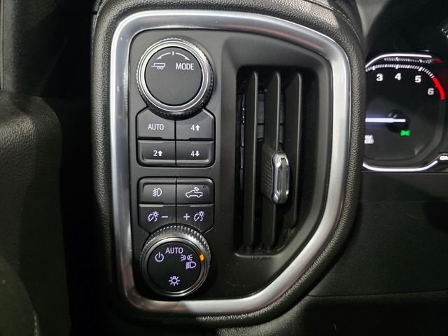 Used 2022 Blue GMC Elevation image 18