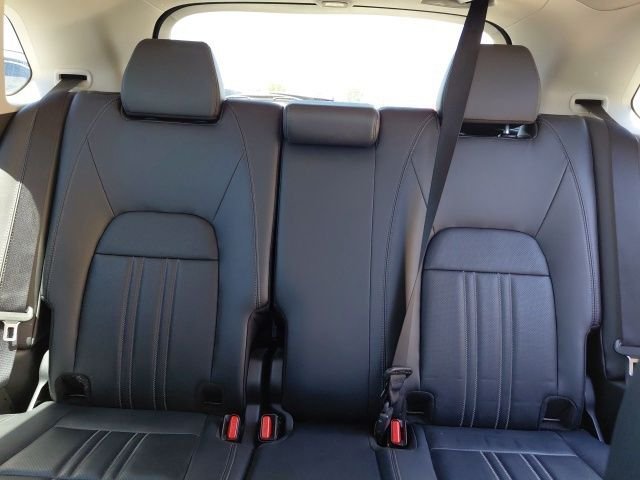 Used 2024  Honda EX-L image 32