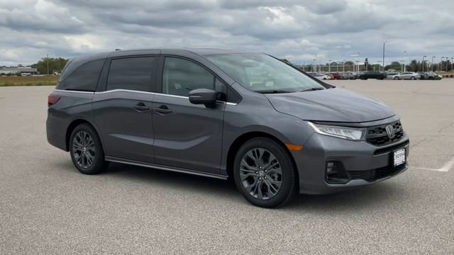 New 2026 Modern Steel Metallic Honda Touring image 2