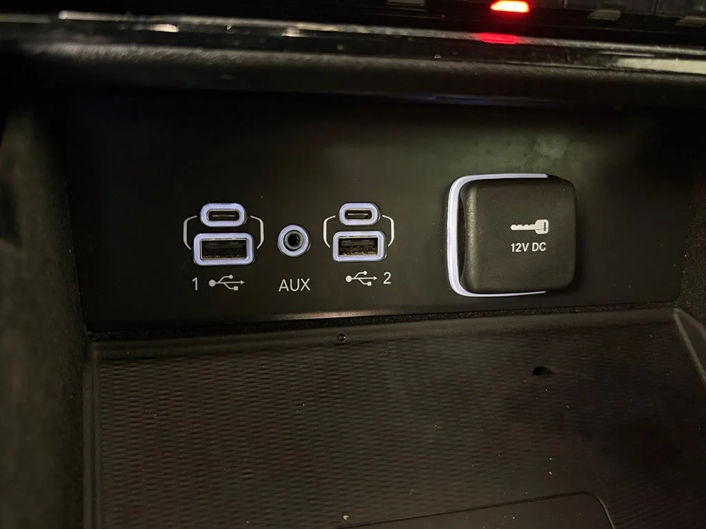 Used 2022 Bright White Clearcoat Jeep Altitude image 27