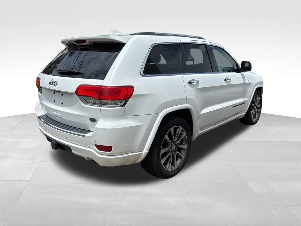 Used 2018 White Jeep Overland image 5
