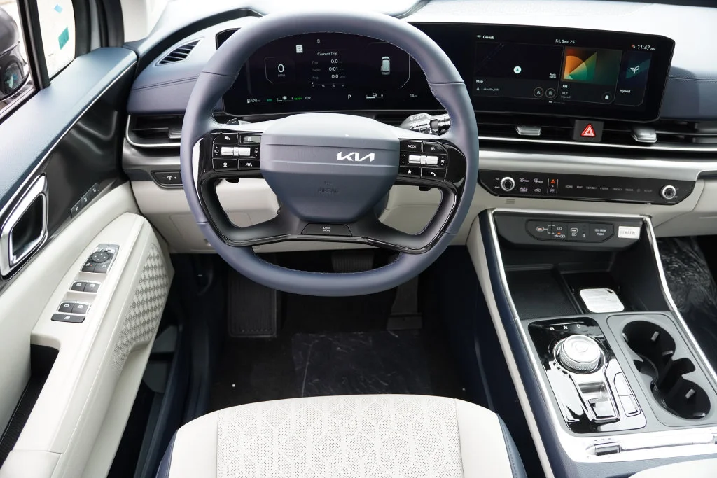 New 2027 Ceramic Silver Kia SX image 14
