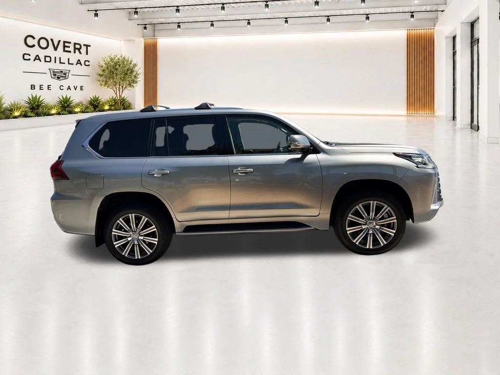 Used 2017  Lexus LX 570 image 16